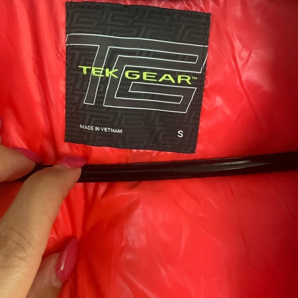Tek Gear Red Puffer Vest - Picture 2 of 11